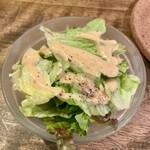 ヨゴロウ - サウザンアイランドドレッシングのようなサラダ