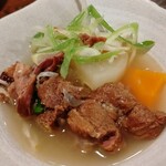 馬刺酒家一家 - 馬肉煮込み  600円 肉がゴロゴロ