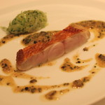 カンテサンス - 下田の金目鯛　ブルーノワゼットとパッションフルーツ　(2014/03)