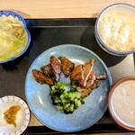 炭焼牛たん 赤兵衛分店 - 牛たん牛サガリ定食 中 とろろ