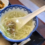 炭焼牛たん 赤兵衛分店 - テールスープ