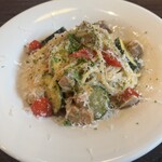 イタリカ - 仔牛肩肉のラグージェノベーゼ　ナポリ風