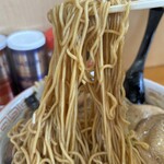ますや本店 台新店 - スープを吸った細麺