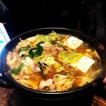 旨唐揚げと居酒メシ ミライザカ - もつ鍋　出来上がり