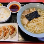 佐野ラ－メン たかの - 塩味ラーメン 餃子3個 半ライス 990円