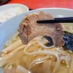 佐野ラ－メン たかの - 塩味ラーメン 餃子3個 半ライス 990円