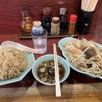 園春 - チャーハンとモヤシ炒め¥1050