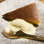 温石 - 半熟カステラ、とうもろこしのアイス