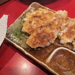 らあ麺と餃子のお店 たか和 - 餃子セット（1050円）の餃子（実質250円）