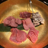 炭和食かなうS 特別室 - 黒毛和牛盛り合わせ
