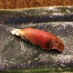 にぎり鮨 一五〇 - 藁焼きカツオ