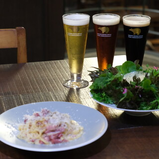 熊沢酒造が誇る銘酒とハーブドリンクが勢揃い。飲み放題も必見