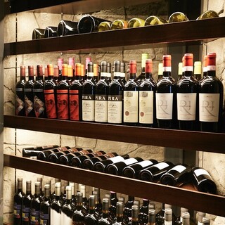 イタリアからフランスと豊富なワインリスト！