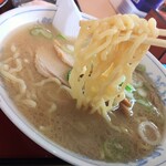 オーモリラーメン - 麺リフト