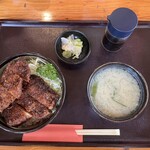 とんかつ チロリン村 - 