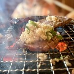 万正 - 塩タン オン ニンニク薬味