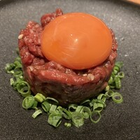 焼肉 矢澤 東京 - 正真正銘のユッケ！