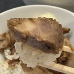手打ち 蓮 - チャーシュー飯箸あげ