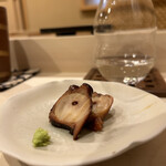 すし崇 - 神経〆した蛸の桜煮 献上山葵添え