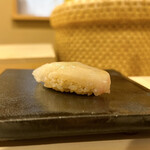 すし崇 - 神経〆のハタ