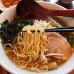 今日海飯店 - 醤油ラーメン