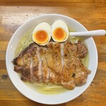 極汁美麺 umami - 地鶏チャーシュー麺&放牧鶏の煮玉子・2250円