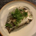 極彩 椿 - 岩手の蒸し牡蠣　ピーナッツ油かけ