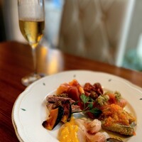 vino italiano zizi cucina - 前菜の盛り合わせ　憧れのお皿に美味しい前菜がたっぷり