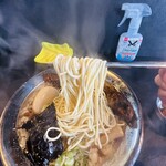 RAMEN HITONI YASASHIKU - 【あっさり＝低加水ストレート細麺】