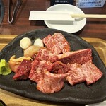 炭火焼肉 久 - 