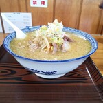 白河手打らーめん　うさぎ - このボリューム！「みそラーメン・大盛り」1100円