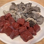 チャンシンユッケ - レバ刺し＆センマイ刺し(カンチョニョプ)〜간천엽　17,000won