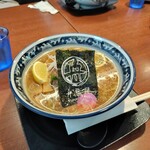舟島屋 - 牛骨ラーメン