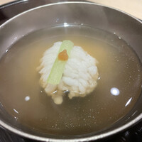 ぎんざ 一二岐 - 鱧の梅肉添のお椀