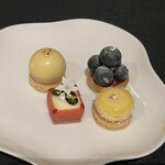 ガストロノミー ジョエル・ロブション - 