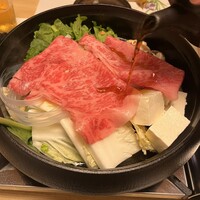 先斗町しゃぶしゃぶすき焼き きらく - 割り下、投入中。関西と東日本のハイブリッド！？