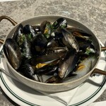 THE UPPER - ムール貝の白ワイン蒸し
