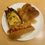 ブーランジェリ･エ･カフェ　オブジェ - オニオンソーセージ♡ちいさいクロワッサン♡プロヴァンス♡ホットドッグ♡