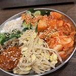 神戸牛焼肉と冷やしピーマン 金肉屋 - 