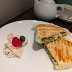 カフェ コムサ - 