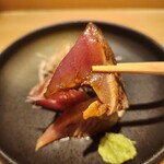 鮨まつもと - 鰹の燻製