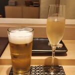 鮨まつもと - ビールとスパークリングワインで乾杯