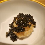 鮨まつもと - キャビア×トリュフオイル鮨