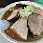 ラーメン専門 つるや - 圧巻のチャーシュー