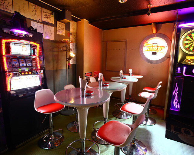 LOOP Maid Darts Bar photo 5