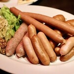 カナヤマ　エイティーズ - ソーセージ盛合せ