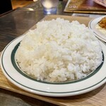 キッチン あずま - ライスは山盛り♡４００㌘♡