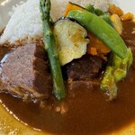 マッケンジーファーム - 牛肉と野菜のカレー