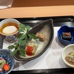 omakase ひなた - 五皿の付き出し？　どれも美味しい