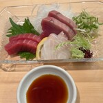 omakase ひなた - スズキ、カツオ、本マグロの刺し盛り、これも美味しい